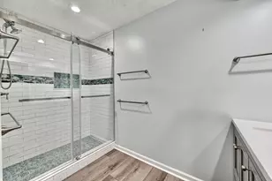 8657 Valleyview Dr, Florence, KY 41042 - Photo 22