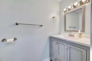 8657 Valleyview Dr, Florence, KY 41042 - Photo 14