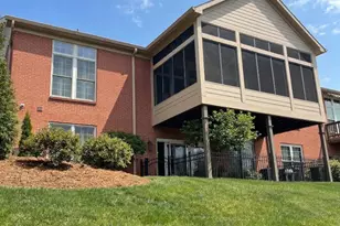 1009 Appleblossom Dr, Villa Hills, KY 41017 - Photo 2