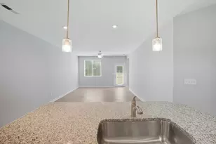 1321 Ruby Hill Ln, Florence, KY 41042 - Photo 6