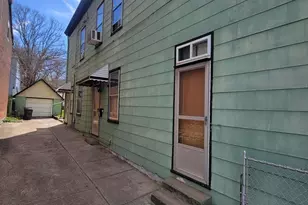 512 W 12th St, Newport, KY 41071 - Photo 2