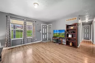 16 Blanche Ave, Williamstown, KY 41097 - Photo 2