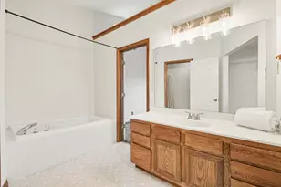 1812 Mountainview Ct, Florence, KY 41042 - Photo 20