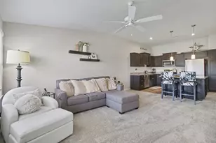 2504 Crosshill Dr, Crescent Springs, KY 41017 - Photo 2