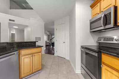 19 Carriage House Drive, Fort Thomas, KY 41075 - Photo 16