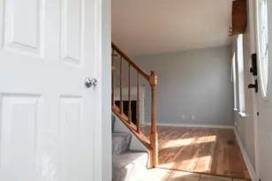 2072 Crown Vetch Dr, Independence, KY 41051 - Photo 2