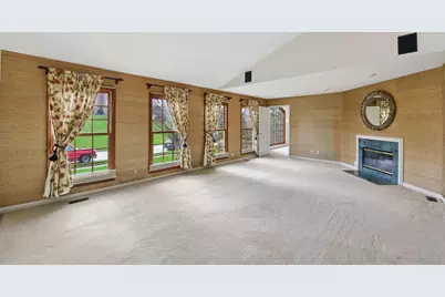 1 Colonel Pointe Drive, Newport, KY 41076 - Photo 32