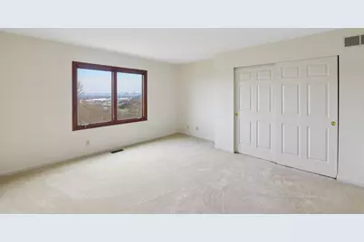 1 Colonel Pointe Drive, Newport, KY 41076 - Photo 18