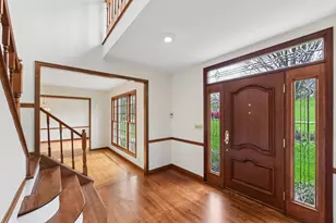 1 Colonel Pointe Dr, Wilder, KY 41076 - Photo 2