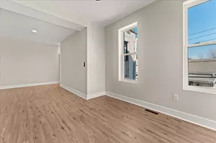 1402 Scott St, Covington, KY 41011 - Photo 8