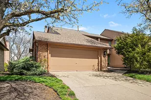 7002 Nob Hill Dr, Fort Thomas, KY 41075 - Photo 2