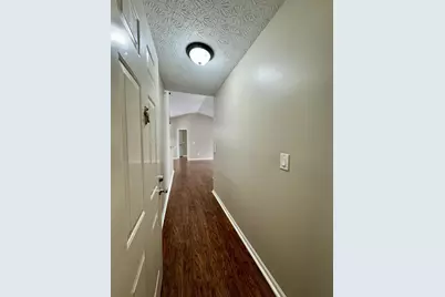 410 Lakeview Drive #11, Wilder, KY 41071 - Photo 6