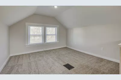 326 E 33rd Street, Latonia, KY 41015 - Photo 22