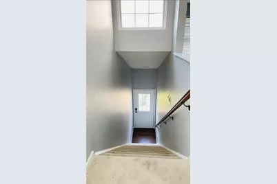 422 Breezewood Court, Ludlow, KY 41016 - Photo 4