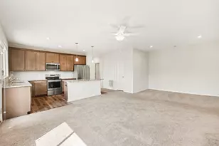 1305 Ruby Hill Ln, Florence, KY 41042 - Photo 4