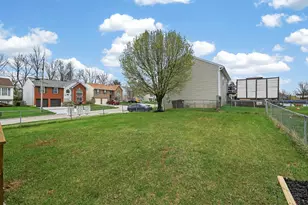 1490 Clovernook Dr, Elsmere, KY 41018 - Photo 4