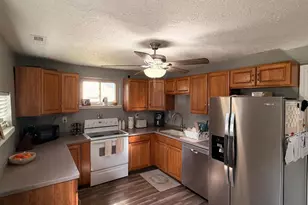 209 W 3rd St, Silver Grove, KY 41085 - Photo 2