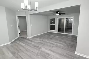 7450 Ridge Edge Ct, Florence, KY 41042 - Photo 2