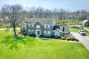 808 Brittany Trail, Florence, KY 41042 - Photo 2