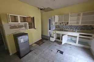 1018 Ervin Ter, Dayton, KY 41074 - Photo 2