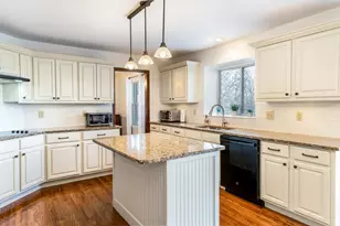 8431 Woodcreek Dr, Florence, KY 41042 - Photo 14