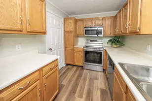 18 Highland Meadows Cir, Highland Heights, KY 41076 - Photo 6