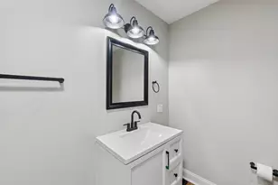 209 E 8th St, Newport, KY 41071 - Photo 24