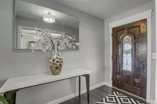 7500 Harvestdale Ln, Florence, KY 41042 - Photo 4