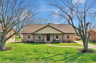 758 Meadow View Dr, Villa Hills, KY 41017 - Photo 1