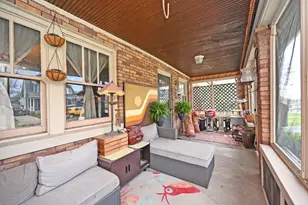 58 W Villa Pl, Fort Thomas, KY 41075 - Photo 4