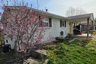 270 Cottonwood Dr, Dry Ridge, KY 41035 - Photo 2