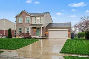 1697 Bingham Cir, Hebron, KY 41048 - Photo 2