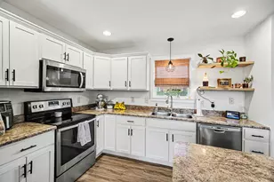 1697 Bingham Cir, Hebron, KY 41048 - Photo 6