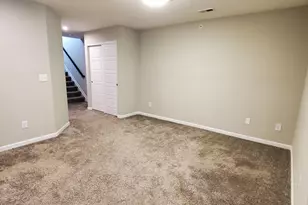 686 Daphne Wy, Crescent Springs, KY 41017 - Photo 10