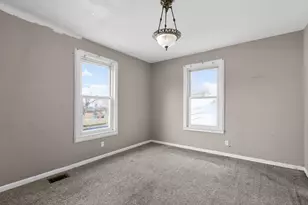 48 W 28th St, Covington, KY 41015 - Photo 2