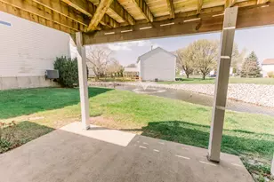 8453 Bridle Ct, Florence, KY 41042 - Photo 10