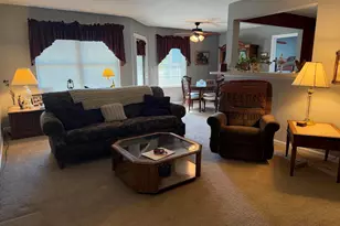 218 Langshire Ct, Florence, KY 41042 - Photo 2