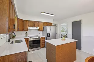 143 Capri Dr, Fort Thomas, KY 41075 - Photo 8