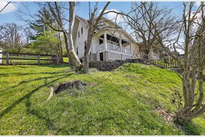 593 Waterworks Road, Fort Thomas, KY 41075 - Photo 2