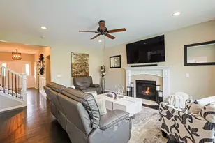 8640 Treeline Dr, Florence, KY 41042 - Photo 10