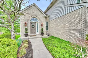 822 Crocus Ln, Taylor Mill, KY 41015 - Photo 2