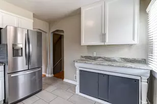 1592 St Anthony Cir, Fort Wright, KY 41011 - Photo 8