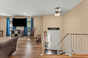 9 Bonnie Ln, Southgate, KY 41071 - Photo 6