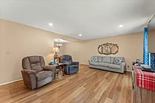 9 Bonnie Ln, Southgate, KY 41071 - Photo 8