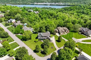 720 Broomtail Ln, Hebron, KY 41048 - Photo 2