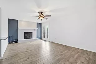 1229 Darvyville Dr, Florence, KY 41042 - Photo 8