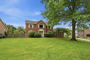 1229 Darvyville Dr, Florence, KY 41042 - Photo 2