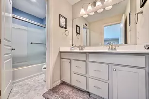 818 Carrieview Dr, Crescent Springs, KY 41017 - Photo 22