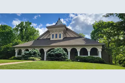 3189 Manor Hill, Latonia, KY 41015 - Photo 1