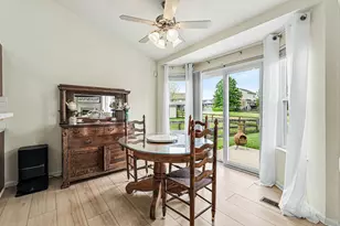 6360 Deermeade Dr, Florence, KY 41042 - Photo 8